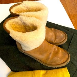 Ugg Boots Size 6 Cleaning Closet! Good condition some spot of the use and snow